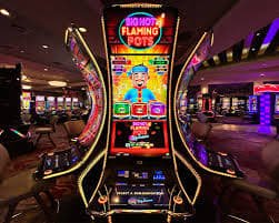 dk85 apk Myanmar online gaming platform ၏ games interface ကို smartphone ဖြင့် ကစားနေသည့် မြင်ကွင်း